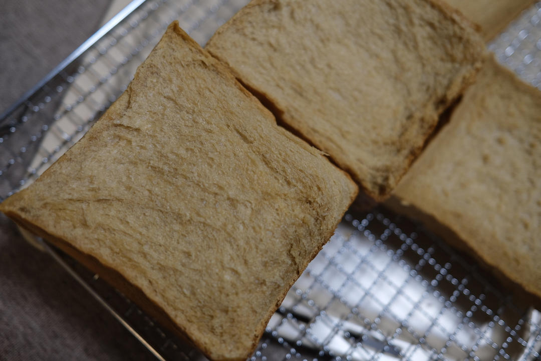 拿铁咖啡风味全麦吐司🍞疯狂消耗淡奶油‼️