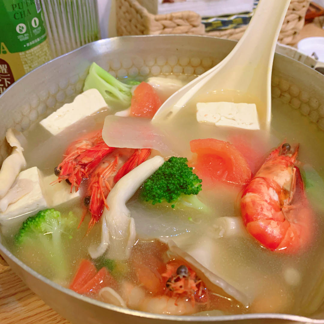 豆腐鲜虾菇菌汤