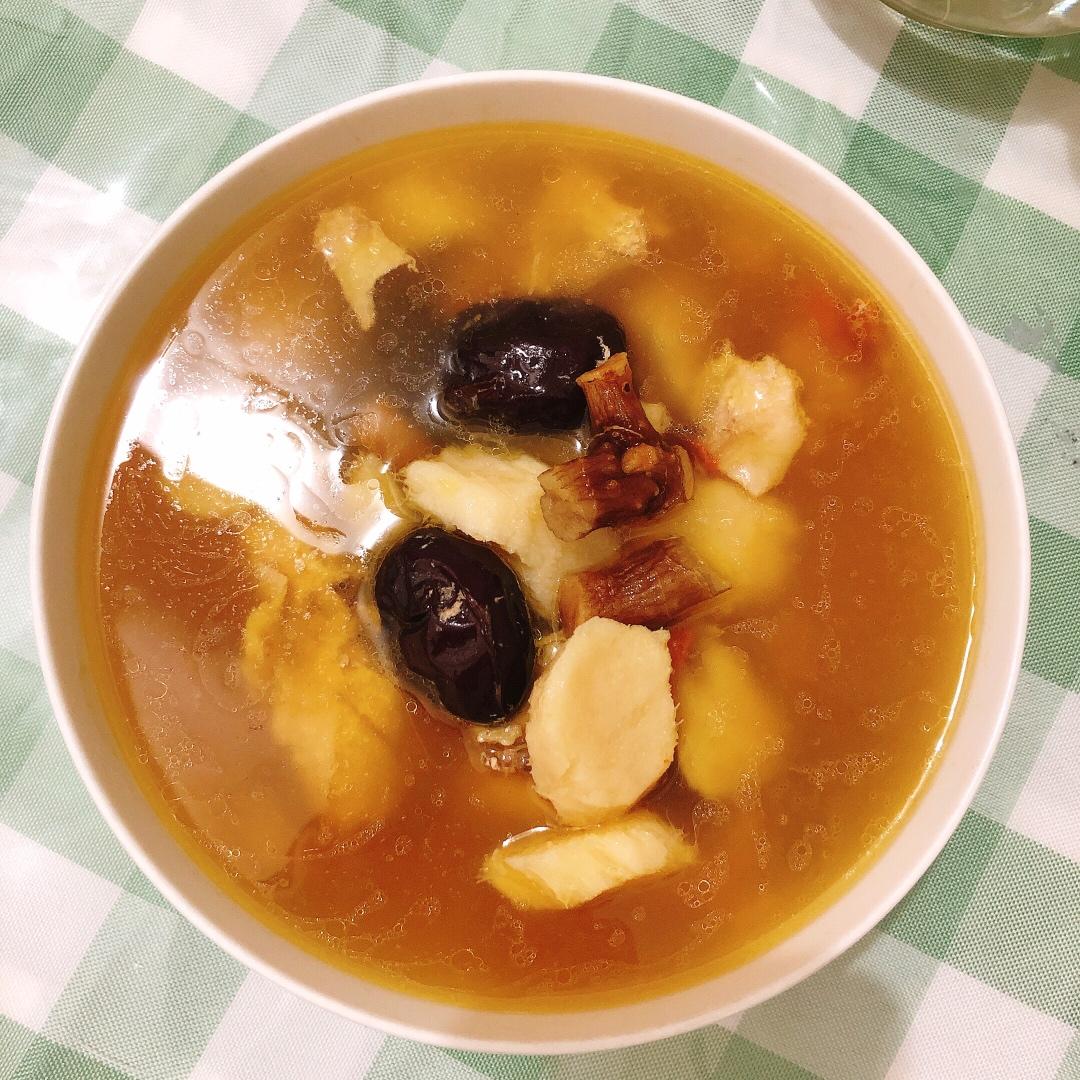 红枣枸杞淮山鸡汤