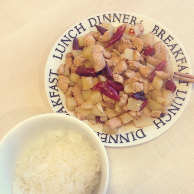 土豆炖鸡块