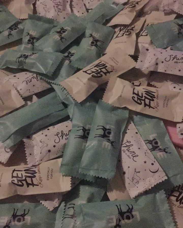 花生牛轧糖-蔓越莓牛扎糖