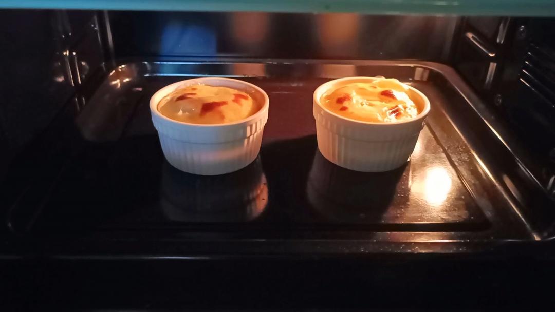 烤牛奶（鸡蛋牛奶布丁）