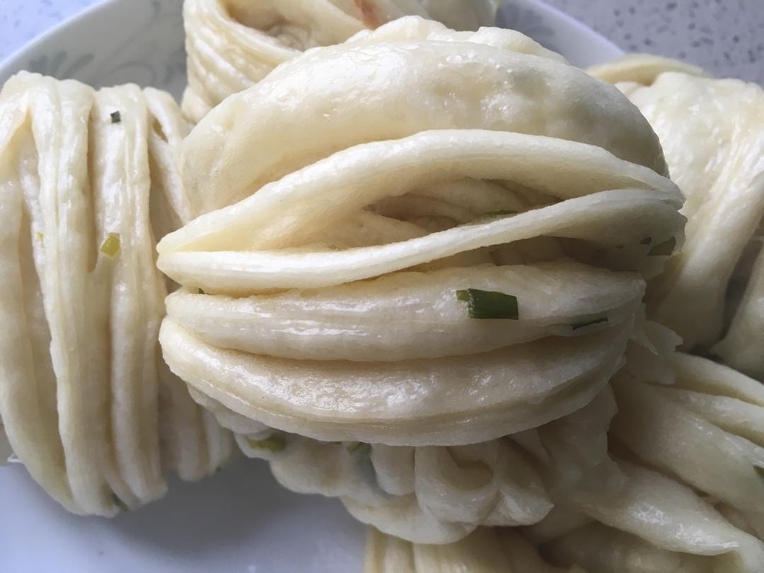 家常椒盐花卷(小视频)