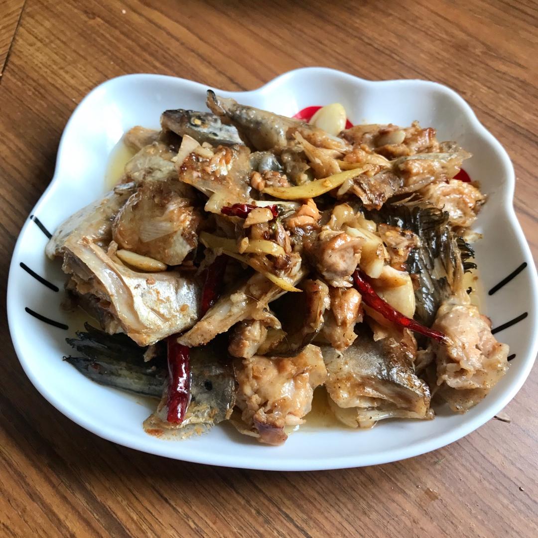 这么做《中餐厅》里的砂锅鱼头煲，超简单！
