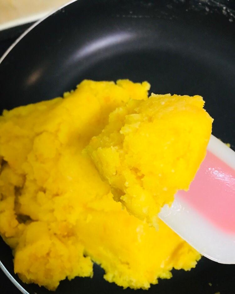 金沙奶黄月饼