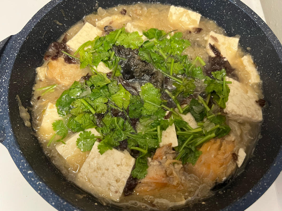 酸菜鱼头汤