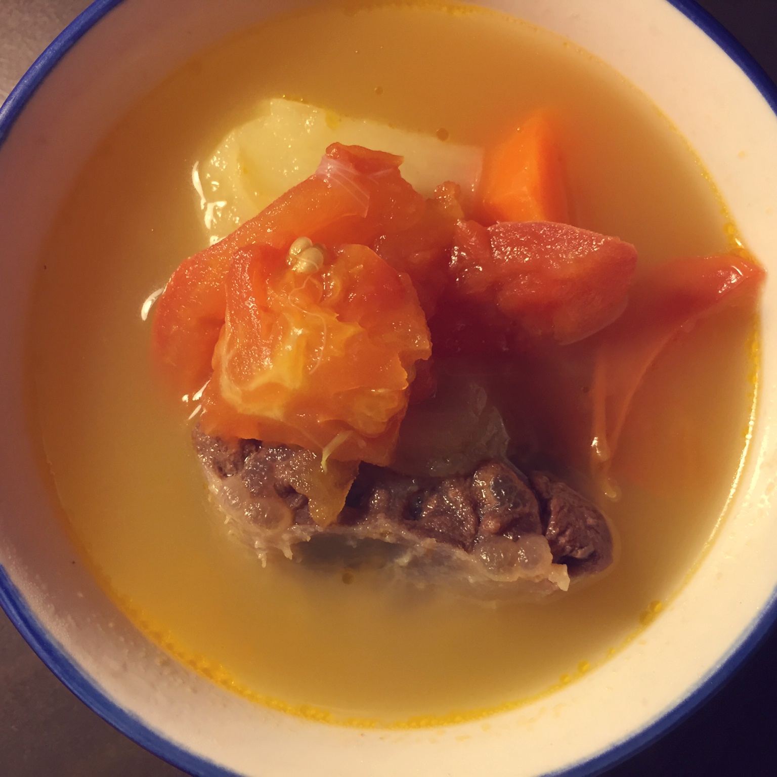 番茄牛尾汤
