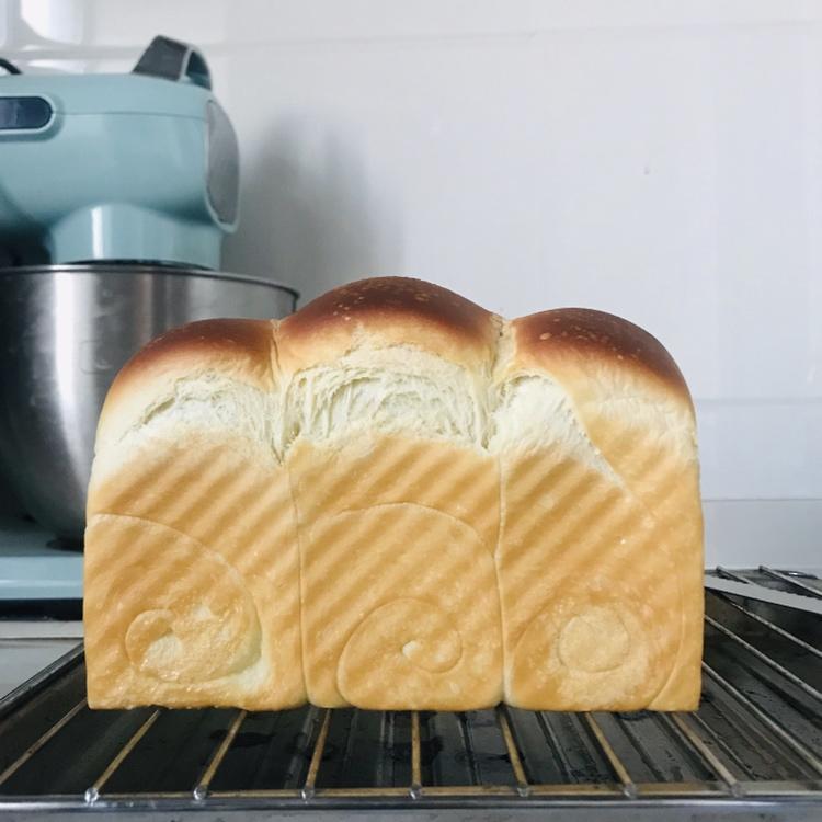 夺命软吐司(๑´ڡ`๑)超软拉丝极速方便的一次发酵吐司