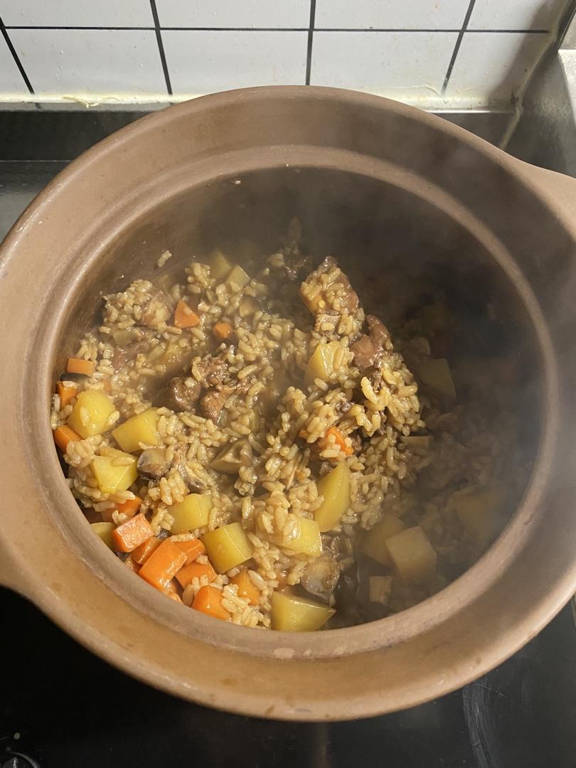 电饭锅排骨土豆焖饭