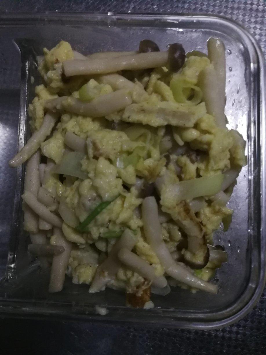 葱香蟹味菇滑蛋