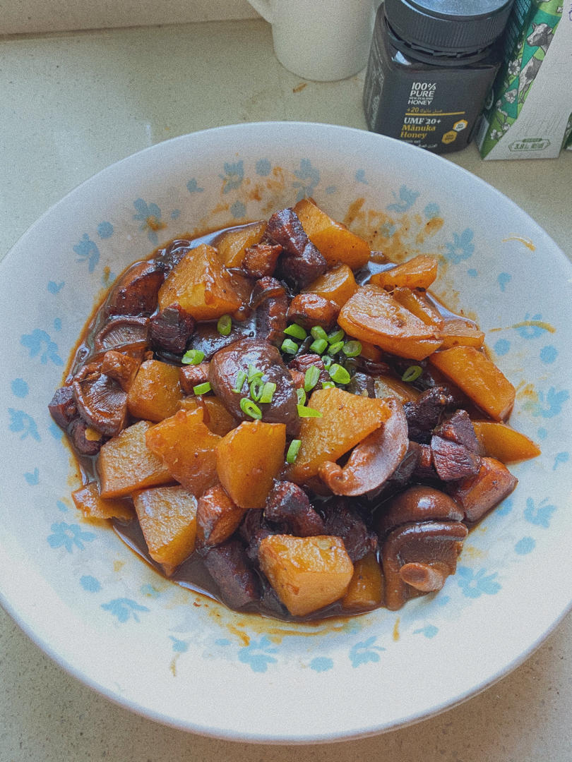 红烧肉炖土豆（丝毫不腻）