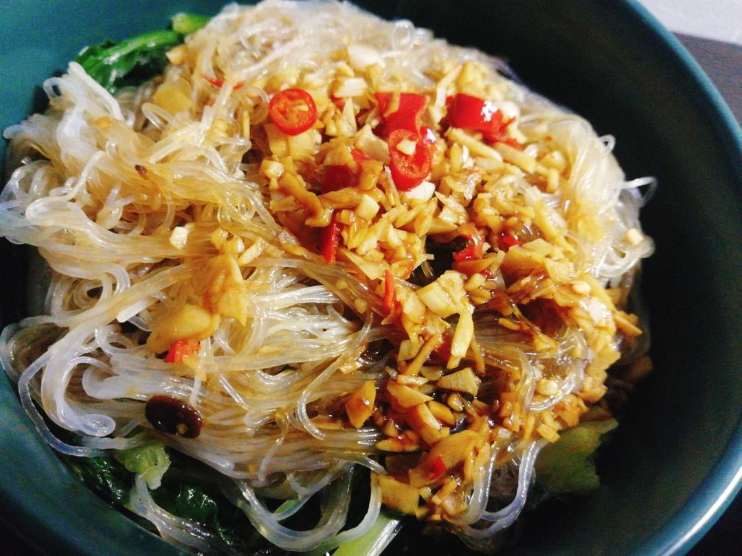 万能凉拌菜料汁（凉拌菠菜粉丝）
