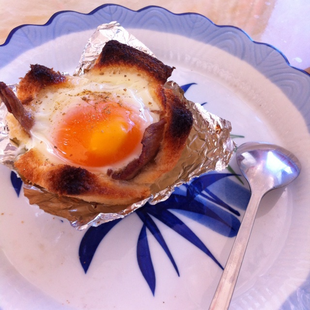 培根鸡蛋面包杯