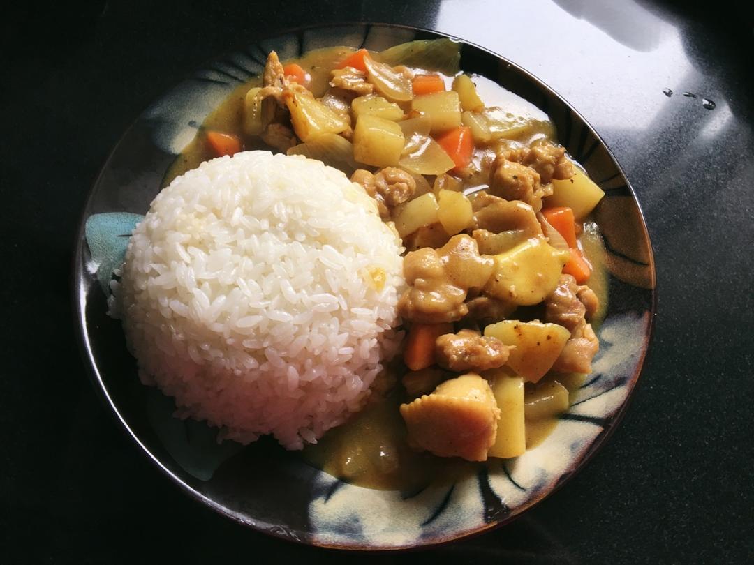 咖喱鸡肉饭