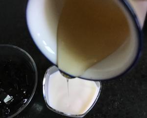 姜汁烧仙草的做法 步骤2