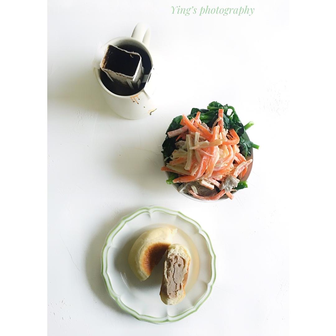 胡萝卜蟹柳丝温沙拉【健康小食】
