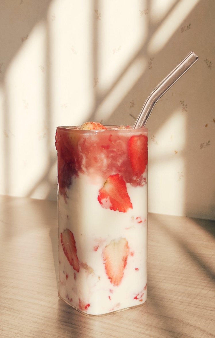 草莓酸奶的做法 步骤4