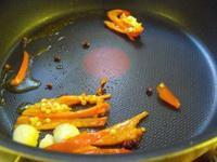 泡椒炒白菜的做法 步骤3