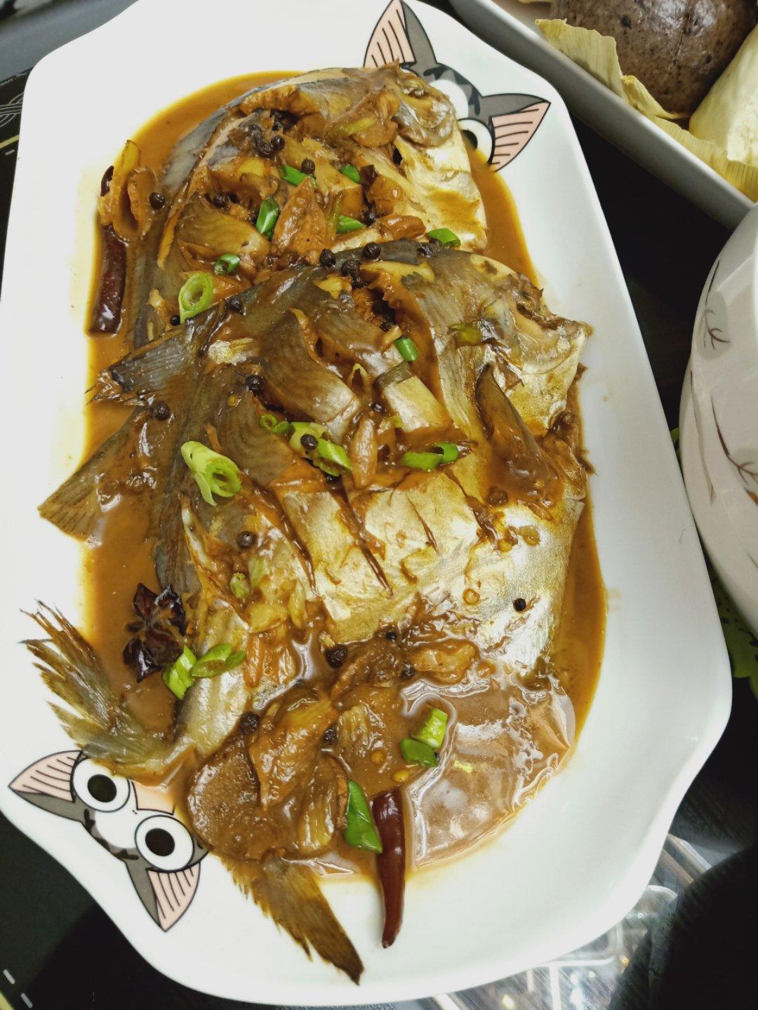 红烧金鲳鱼