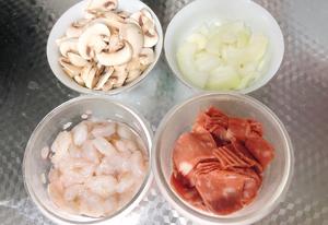 奶油蘑菇培根虾仁意面的做法 步骤5