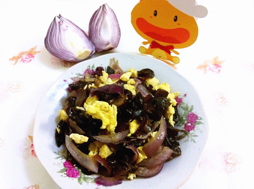 洋葱木耳炒土鸡蛋