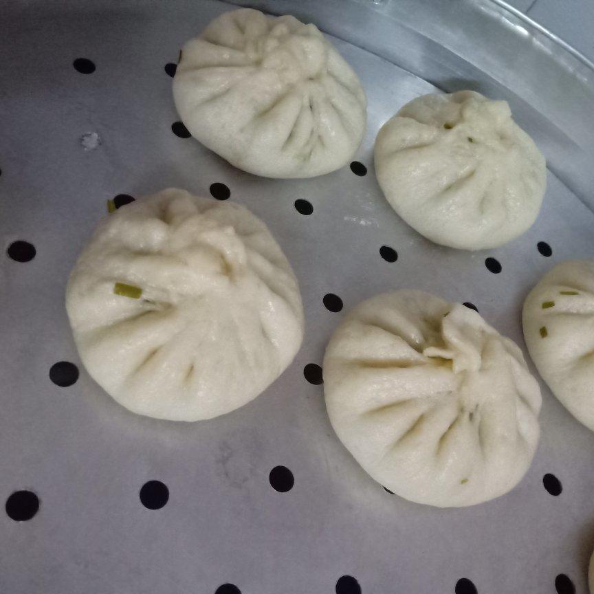 韭菜鸡蛋馅包子