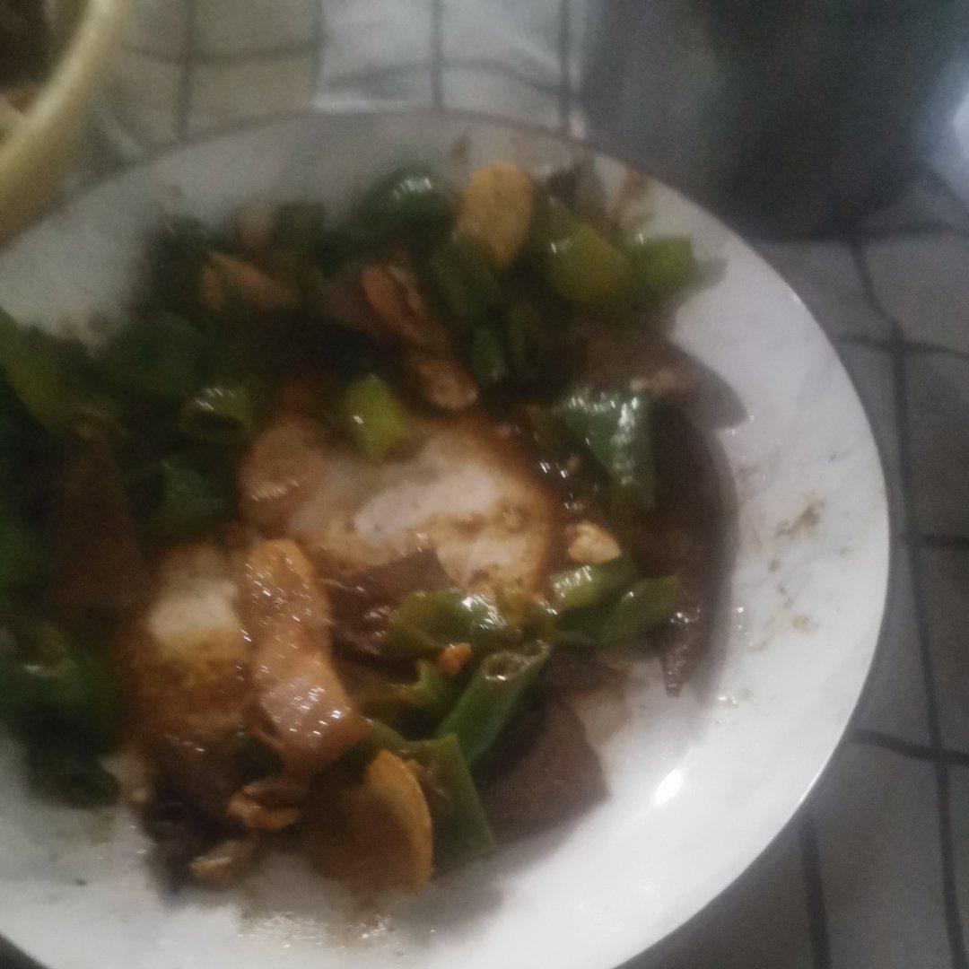猪肝瘦肉炒辣椒