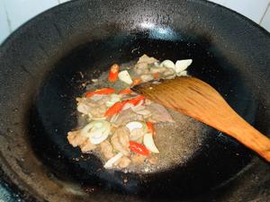 健康又下饭的香菇炒肉片的做法 步骤3