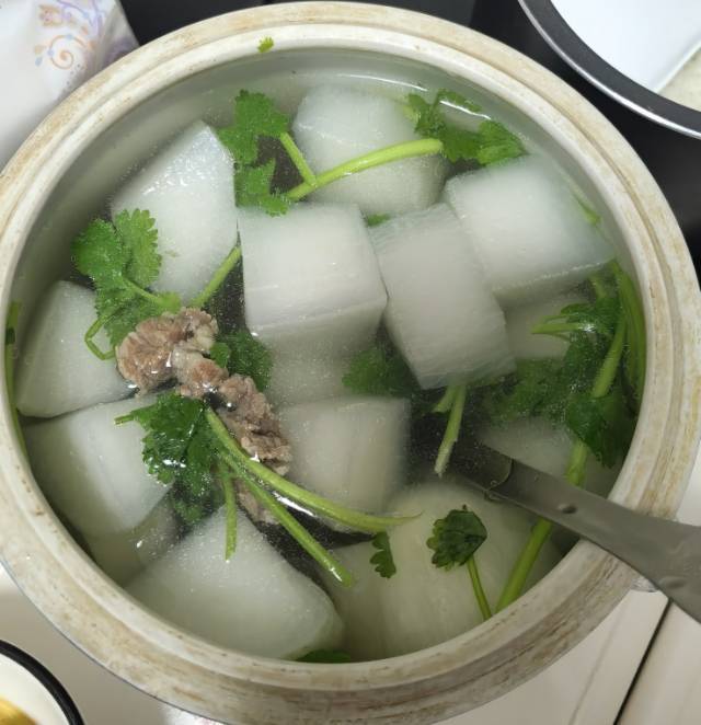 清汤萝卜牛腩