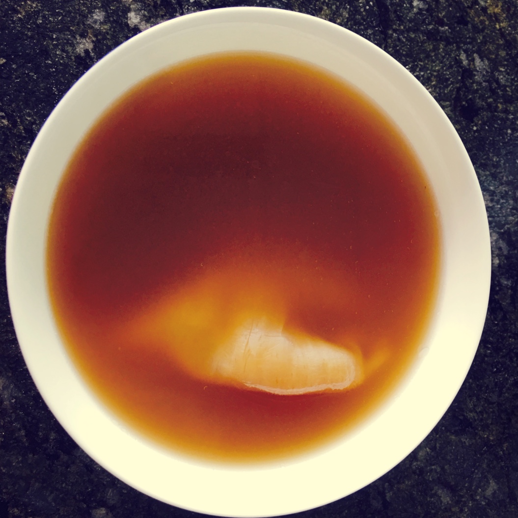 海参花胶乌鸡汤