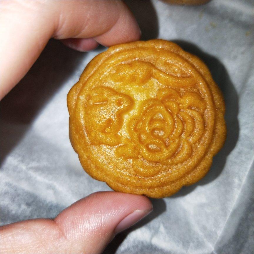 广式月饼——蛋黄莲蓉月饼