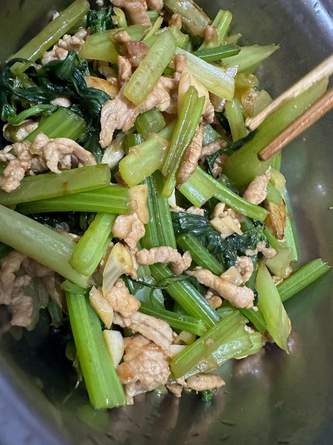 芹菜炒肉