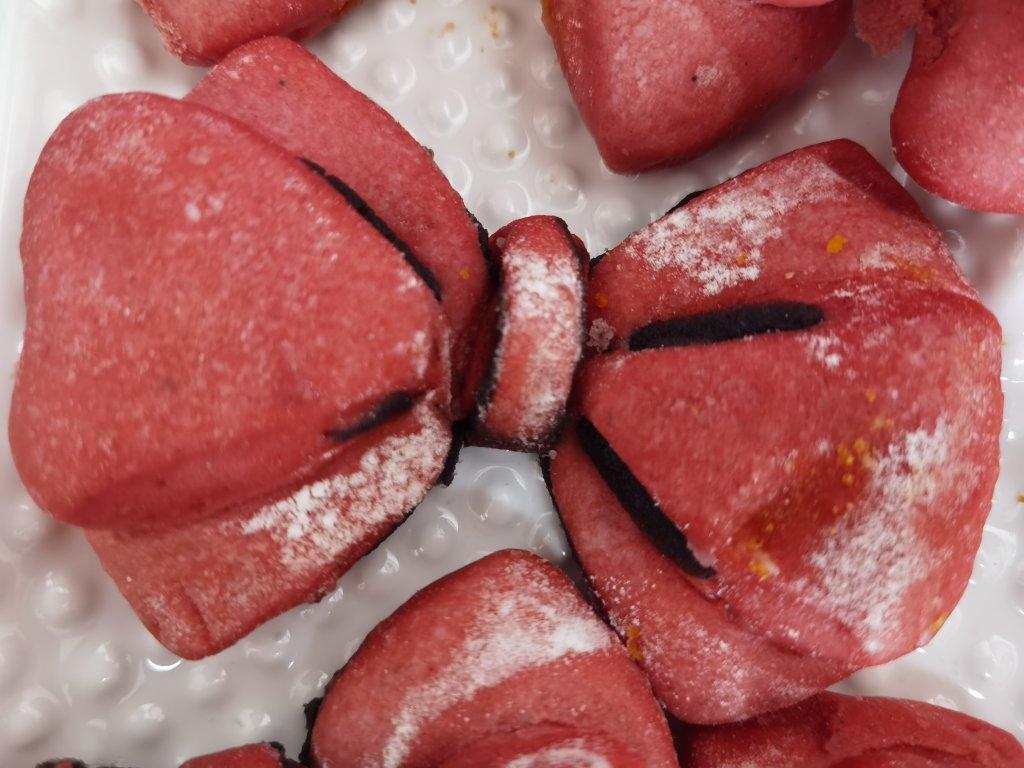 一次发酵网红粉色蝴蝶结豆沙面包（老夫的少女心啊）B74