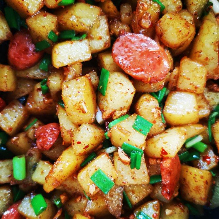 孜然火腿土豆丁
