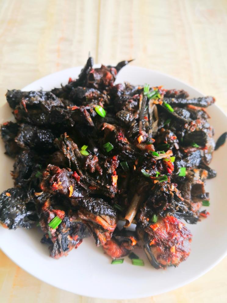 香到流口水～姜爆乌鸡的做法