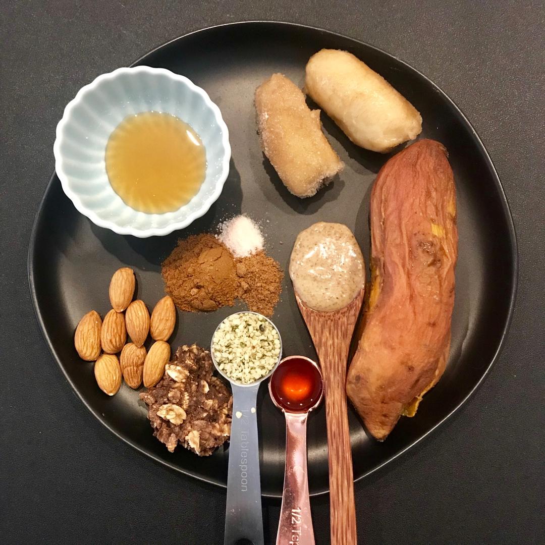 🍌🥥🍒☕️💃🏻