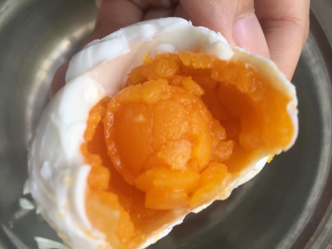 自制流油的咸鸭蛋