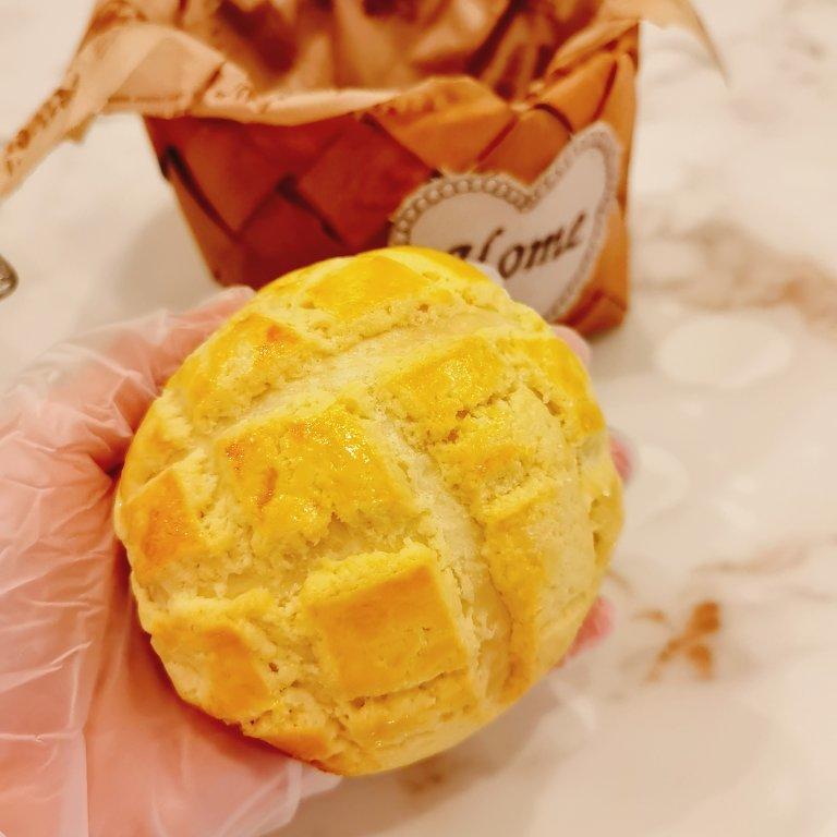 好吃到炸裂的港式菠萝包（附带制作酥皮的小视频）