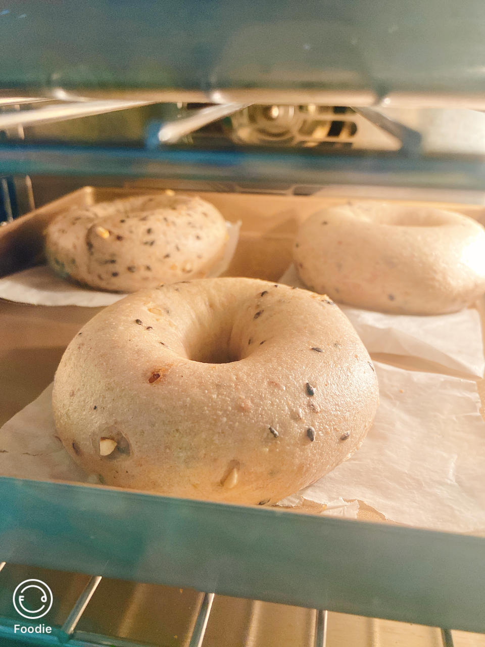 黑芝麻全麦贝果