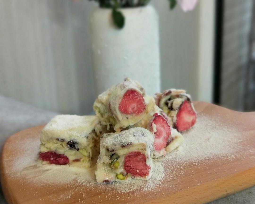 网红雪花酥冻干草莓🍓