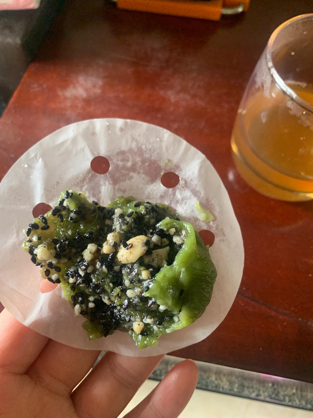 清明必吃的艾草青团