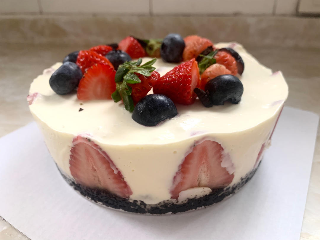 草莓慕斯（6寸）