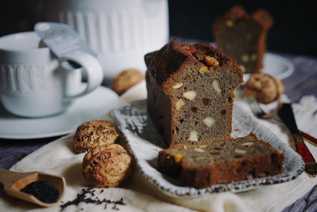 芝麻酱坚果磅蛋糕