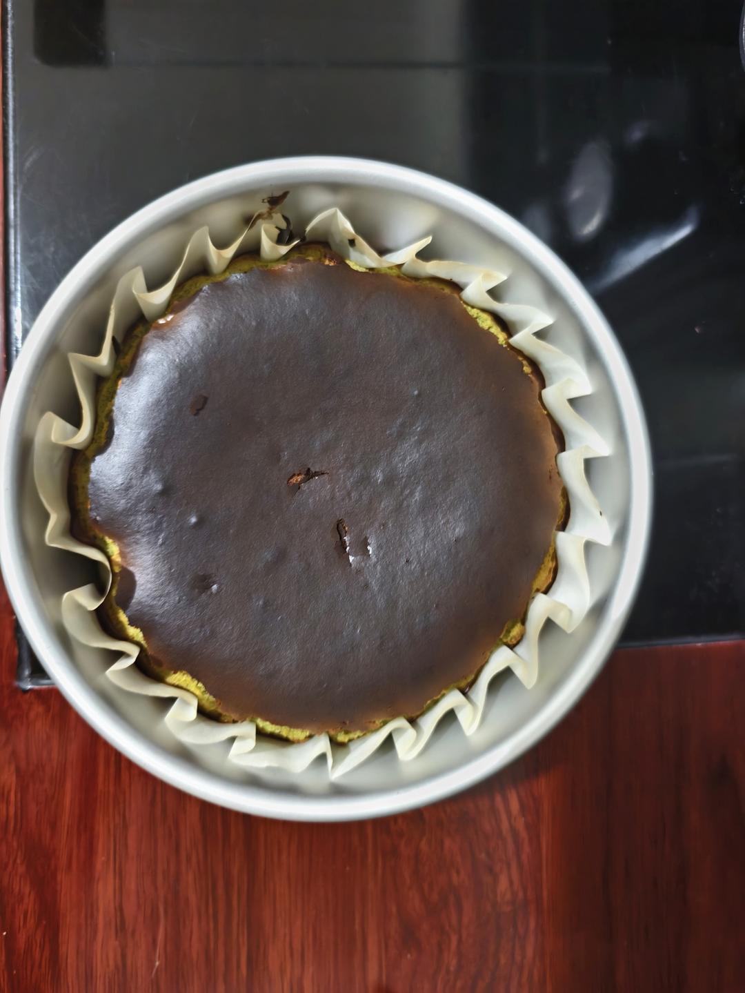 六寸抹茶巴斯克蛋糕