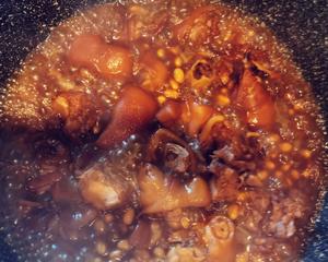 回味无穷的黄豆焖猪手的做法 步骤6
