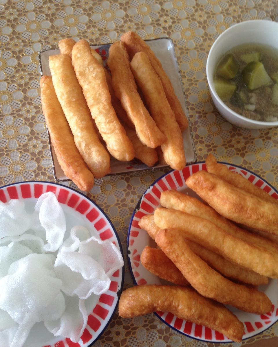 健康美味的家庭自制炸油条-只用酵母一次发酵