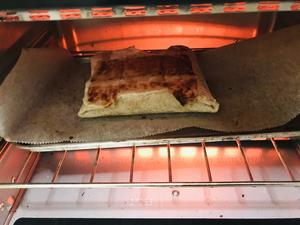 泡菜厚切里脊松松蛋饼-99块小烤箱用15分钟搞定的美味～的做法 步骤5