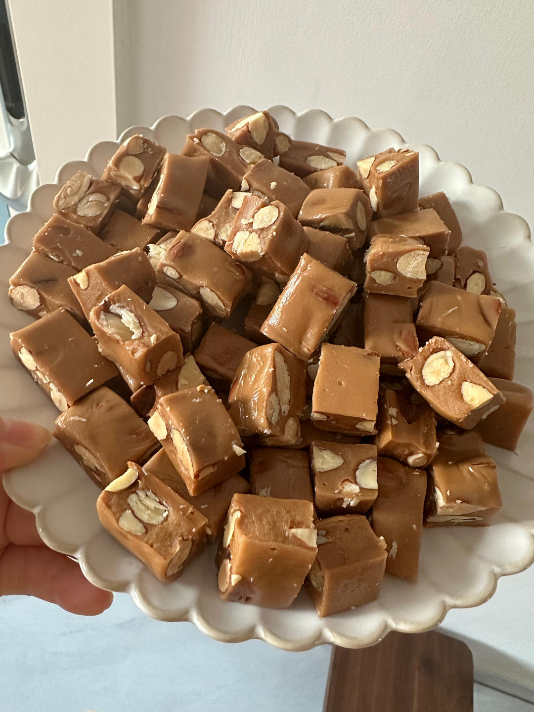 消耗奶油大户—-少糖版坚果咸焦糖太妃糖（含操作小视频）