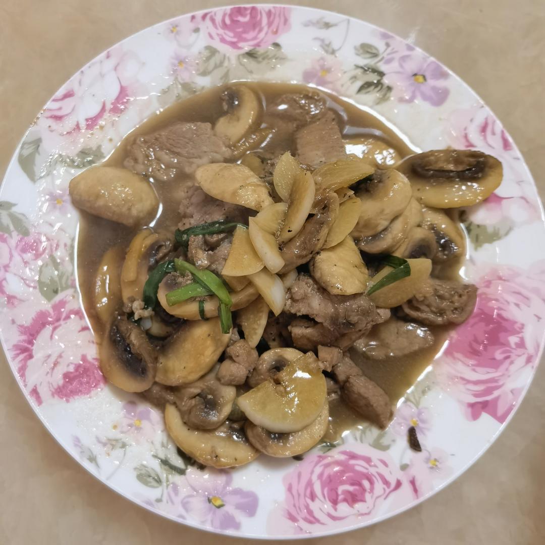 圆菇炒肉—普通而美味的