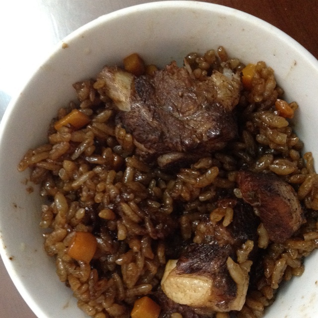 喷香排骨焖饭（爆好吃）